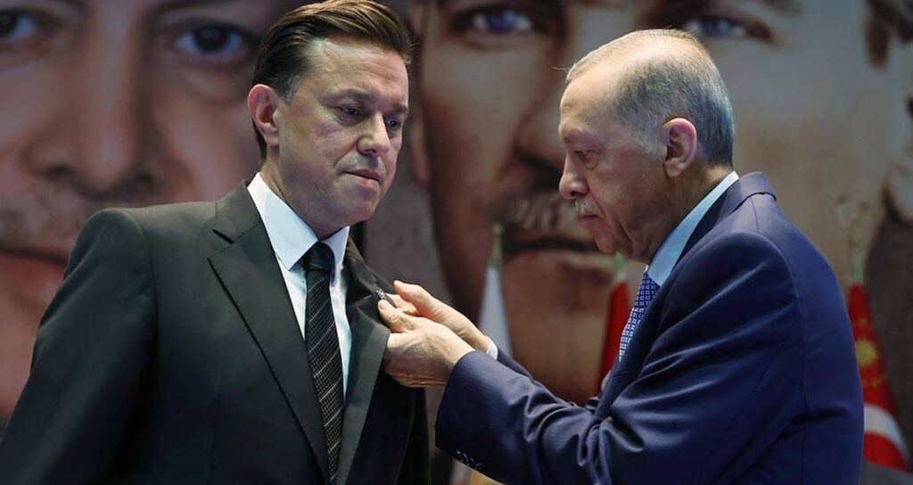 “AKP vatandaşın yediğine içtiğine karışmıyor’ dedi ama ‘Barlar Sokağı’nın kapatılmasını istedi